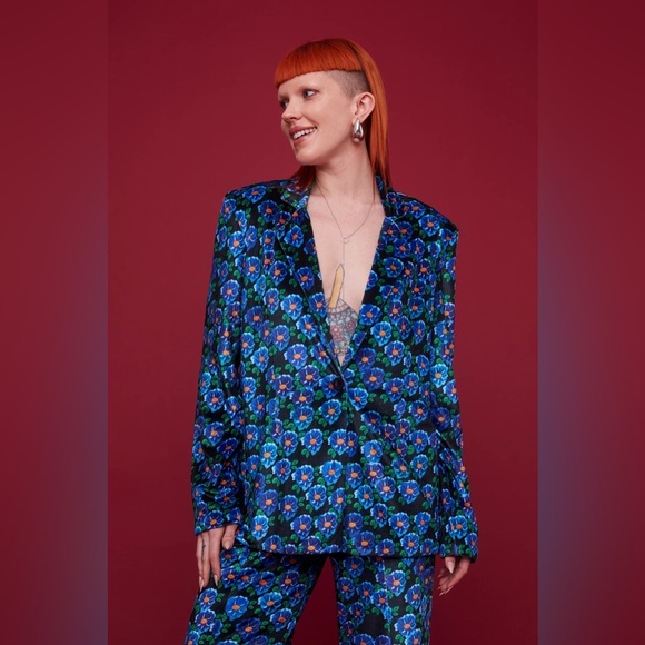 Mixed By Nasrin Tops - NWT Mixed By Nasrin Floral Blue Blazer Size Small